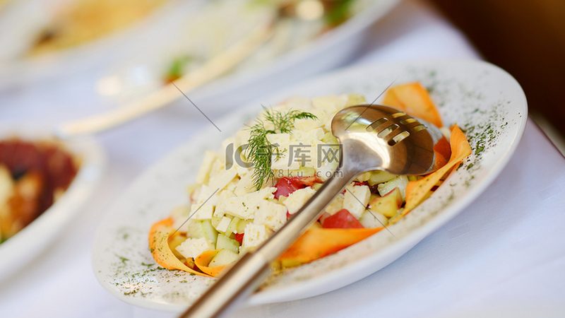 以下是一些在北京市场上受欢迎的无糖糖果品牌和产品，供消费者参考：
